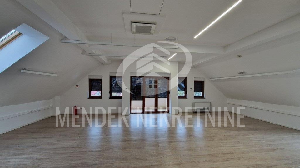 Commercial Property, 162 m2, For Rent, Varaždin - Centar