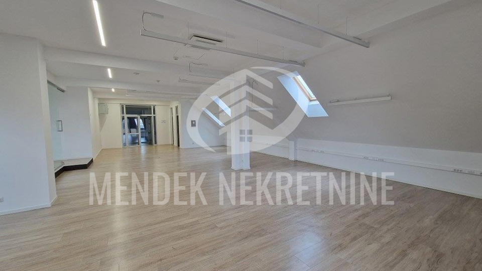 Commercial Property, 162 m2, For Rent, Varaždin - Centar