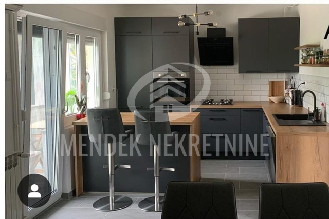 House, 190 m2, For Sale, Varaždin - Centar