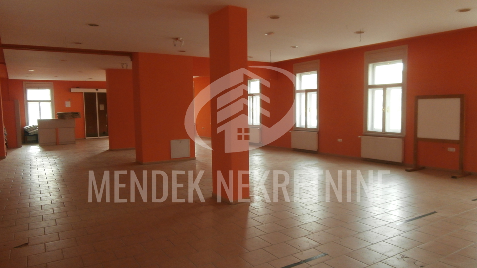 Commercial Property, 200 m2, For Rent, Varaždin - Centar