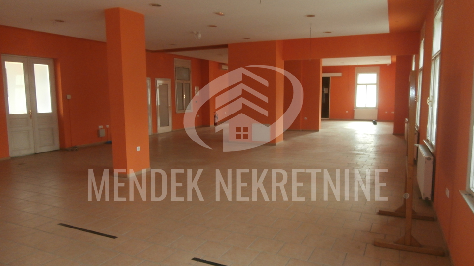 Commercial Property, 200 m2, For Rent, Varaždin - Centar