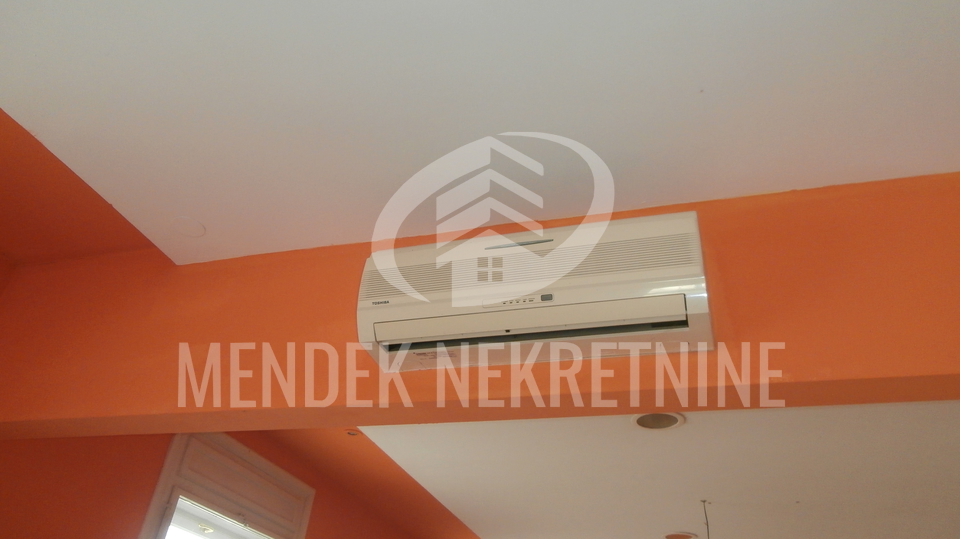 Commercial Property, 200 m2, For Rent, Varaždin - Centar