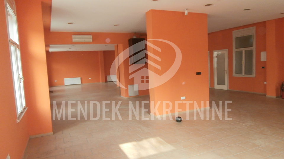 Commercial Property, 200 m2, For Rent, Varaždin - Centar