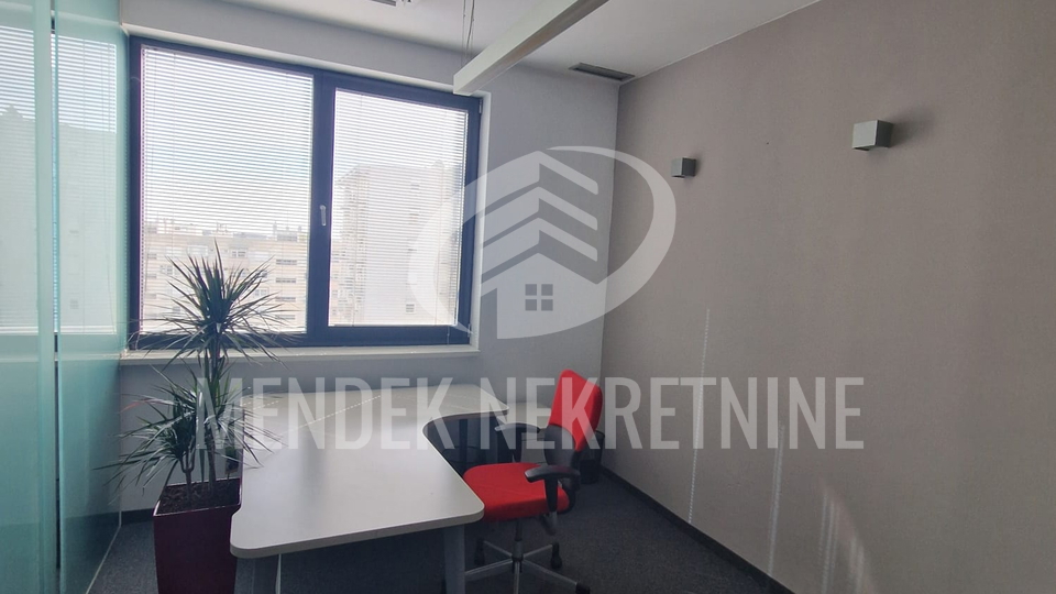 Commercial Property, 131 m2, For Rent, Varaždin - Centar