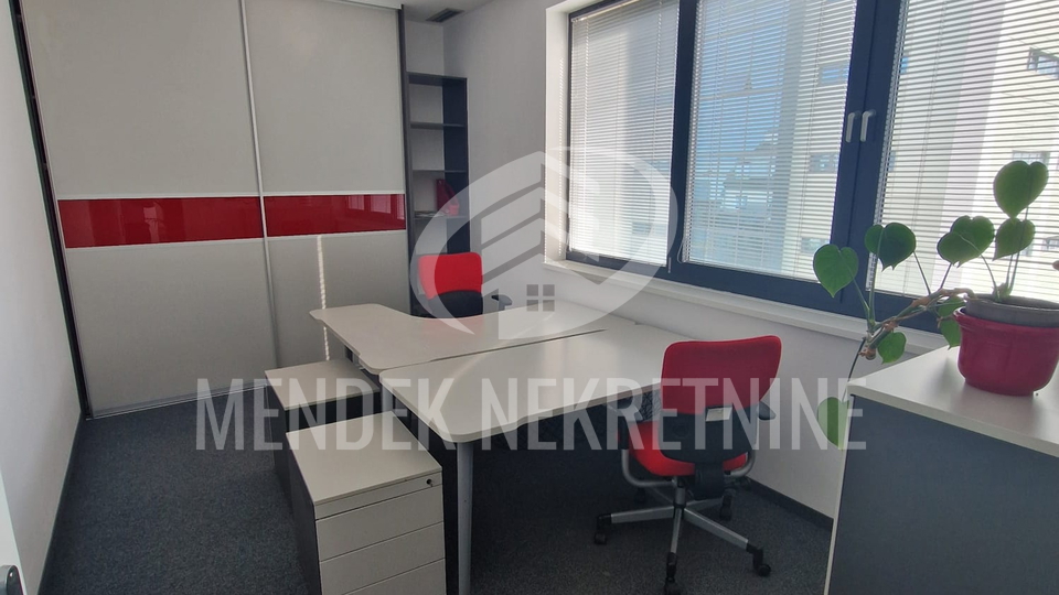 Commercial Property, 131 m2, For Rent, Varaždin - Centar