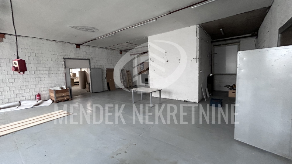 Commercial Property, 1650 m2, For Sale, Varaždin - Đurek