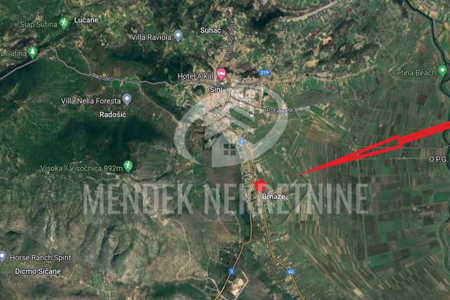 Građevinsko zemljište uz glavnu prometnicu, 1400, Brnaze, prodaja