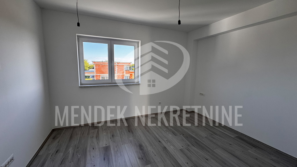 Moderna ku&cacute;a u nizu &lpar;SJ 01&rpar;&comma; Prelog