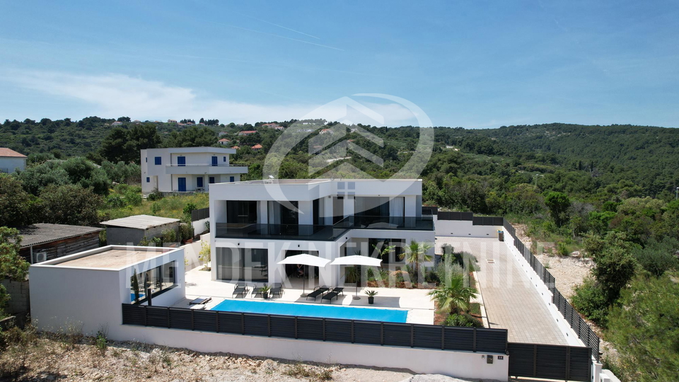 House&comma; 237 m2&comma; For Sale&comma; &Scaron;olta - Roga&ccaron;
