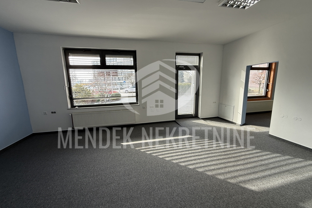 Commercial Property, 170 m2, For Rent, Varaždin - Centar