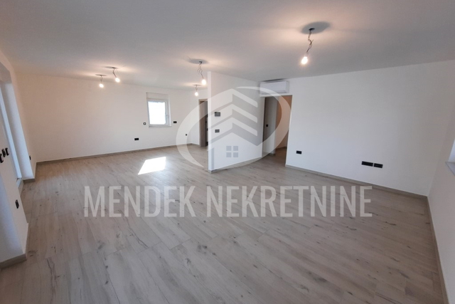 Haus, 226 m2, Verkauf, Varaždin - Bronx