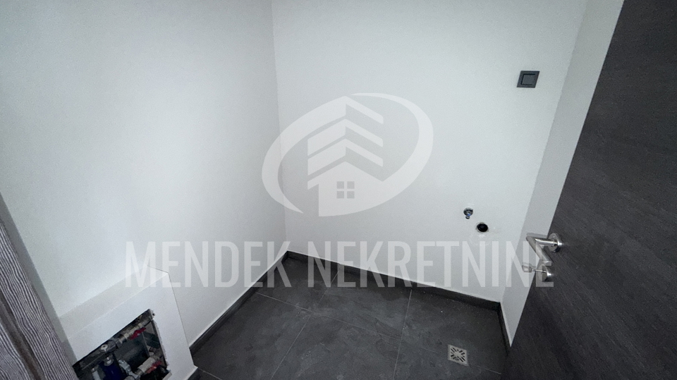 Apartment&comma; 73 m2&comma; For Sale&comma; Vara&zcaron;din - Centar