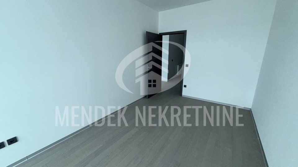 Apartment&comma; 73 m2&comma; For Sale&comma; Vara&zcaron;din - Centar