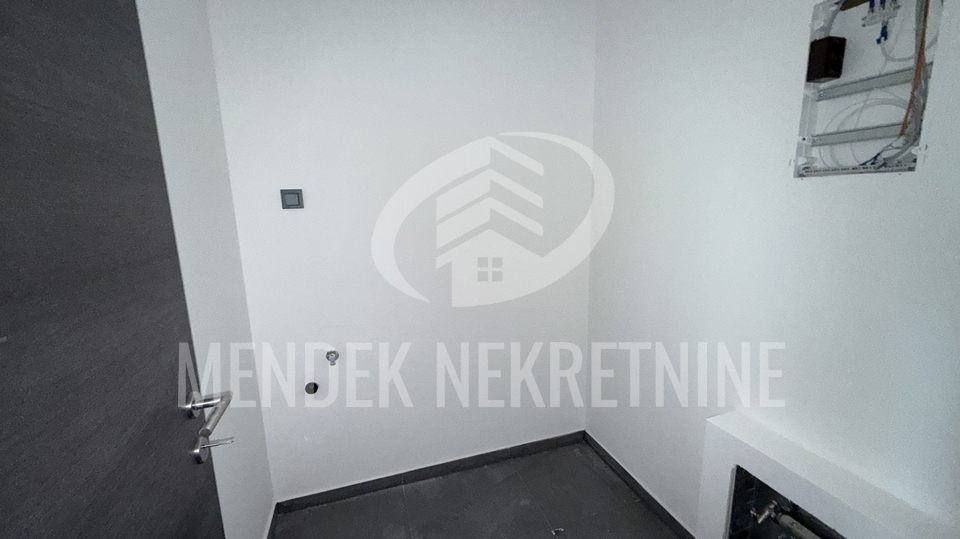 Apartment&comma; 73 m2&comma; For Sale&comma; Vara&zcaron;din - Centar
