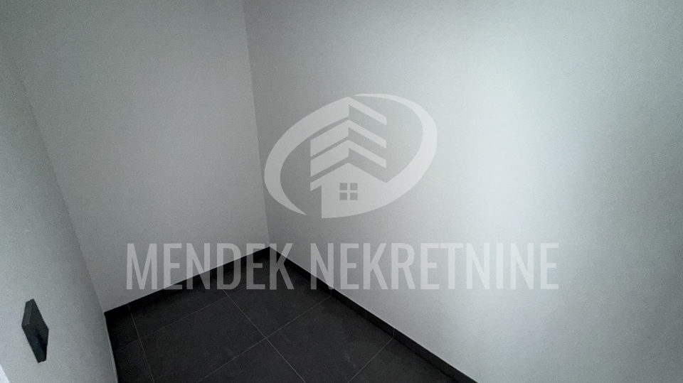 Apartment&comma; 73 m2&comma; For Sale&comma; Vara&zcaron;din - Centar