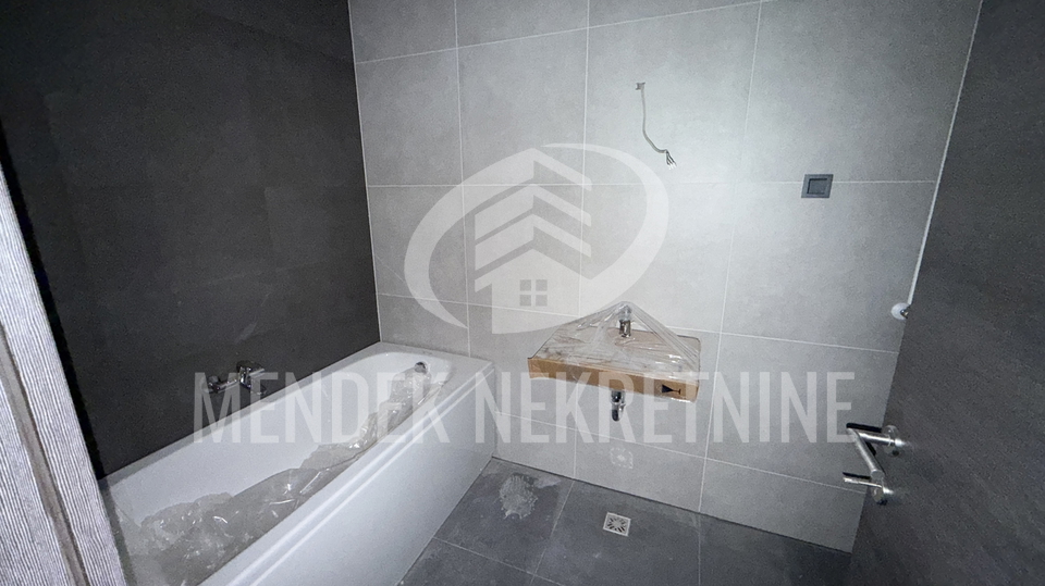 Apartment&comma; 101 m2&comma; For Sale&comma; Vara&zcaron;din - Centar