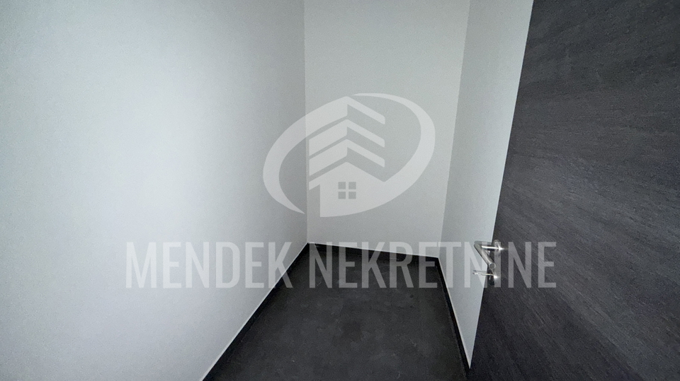 Apartment&comma; 101 m2&comma; For Sale&comma; Vara&zcaron;din - Centar