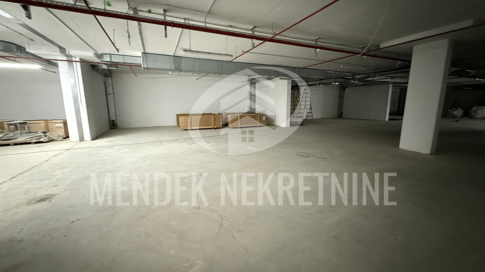 Apartment&comma; 101 m2&comma; For Sale&comma; Vara&zcaron;din - Centar
