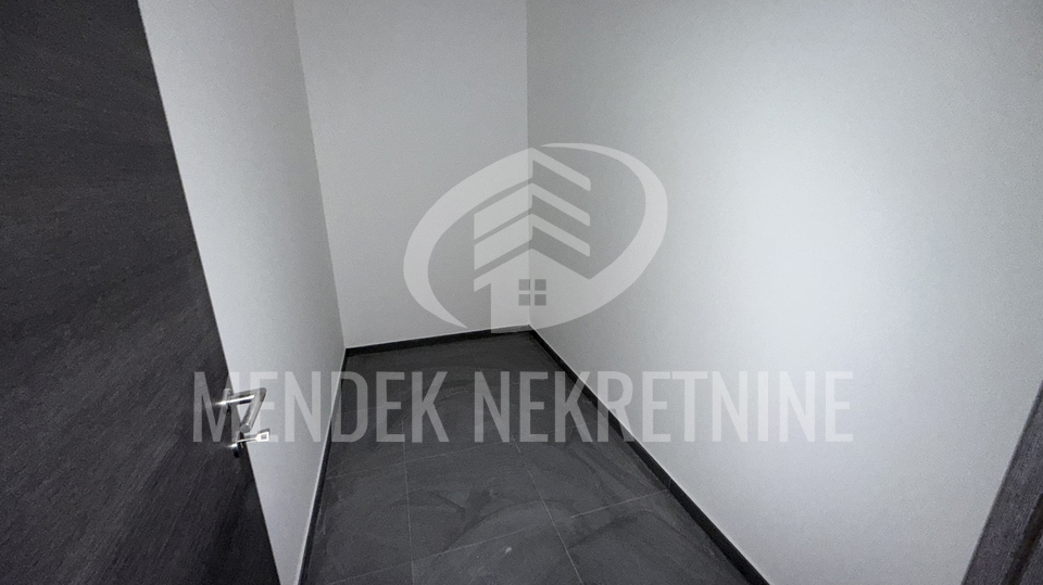 Apartment&comma; 76 m2&comma; For Sale&comma; Vara&zcaron;din - Centar