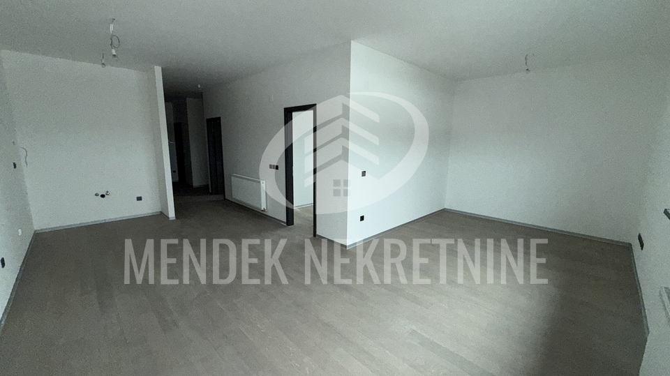 Apartment&comma; 76 m2&comma; For Sale&comma; Vara&zcaron;din - Centar