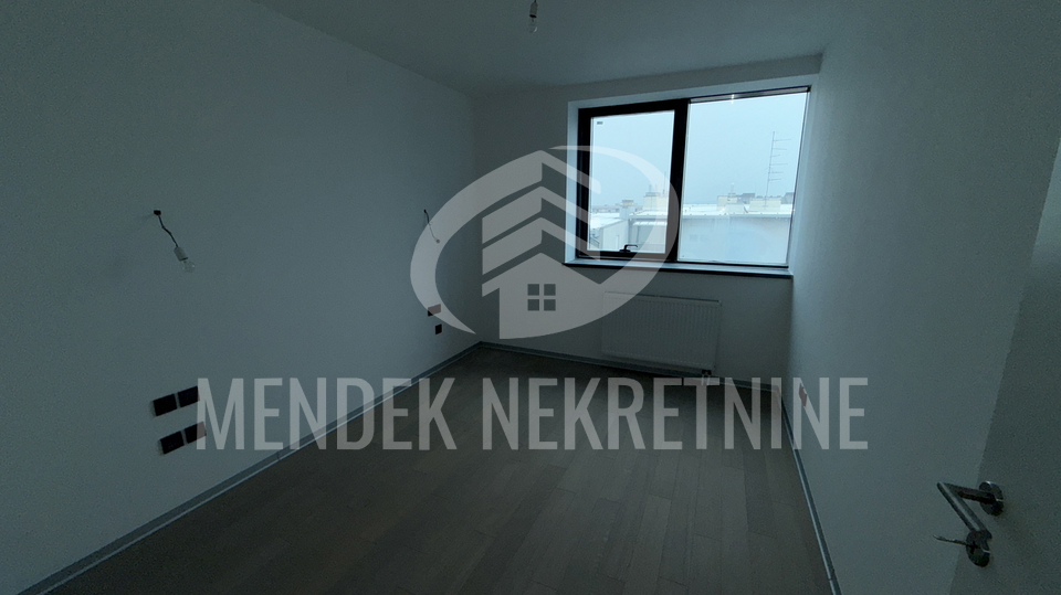 Apartment&comma; 107 m2&comma; For Sale&comma; Vara&zcaron;din - Centar