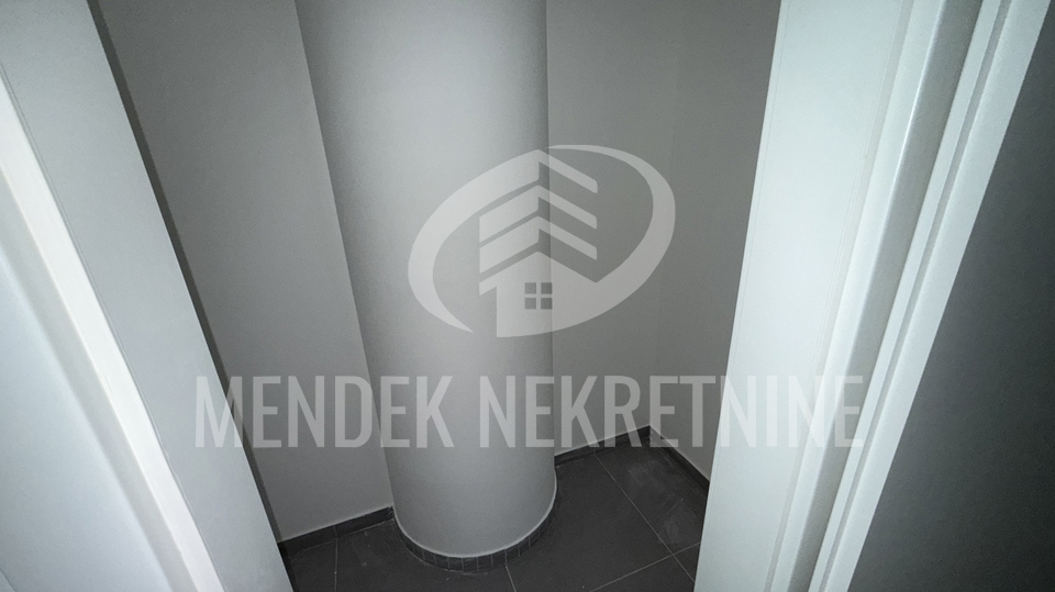 Apartment&comma; 107 m2&comma; For Sale&comma; Vara&zcaron;din - Centar