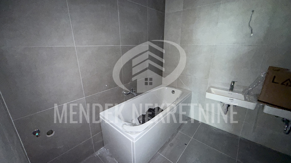 Apartment&comma; 107 m2&comma; For Sale&comma; Vara&zcaron;din - Centar
