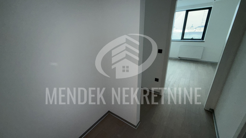 Apartment&comma; 107 m2&comma; For Sale&comma; Vara&zcaron;din - Centar