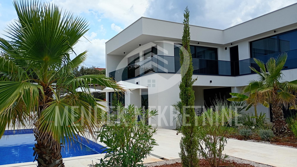 House&comma; 237 m2&comma; For Sale&comma; &Scaron;olta - Roga&ccaron;