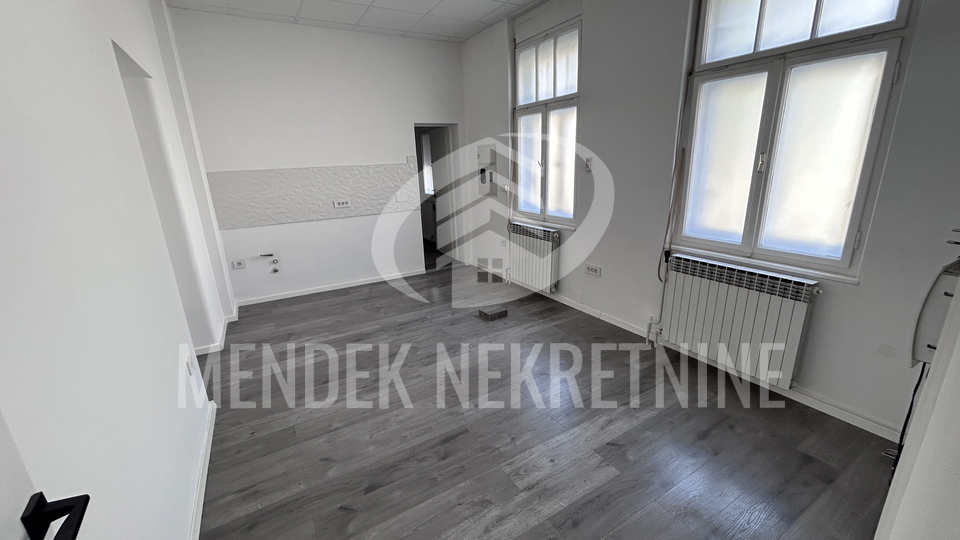 Commercial Property, 60 m2, For Rent, Varaždin - Centar