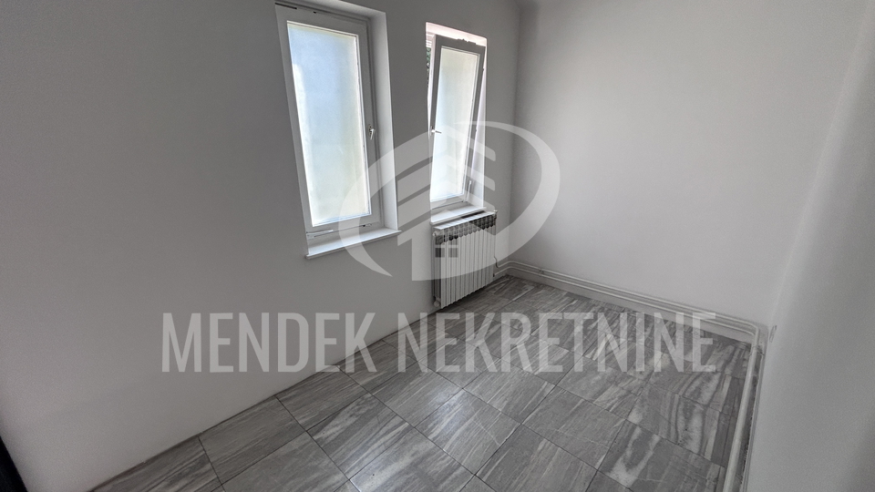 Commercial Property, 60 m2, For Rent, Varaždin - Centar