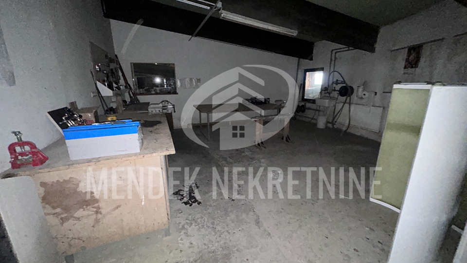 Commercial Property, 2231 m2, For Rent, Trnovec