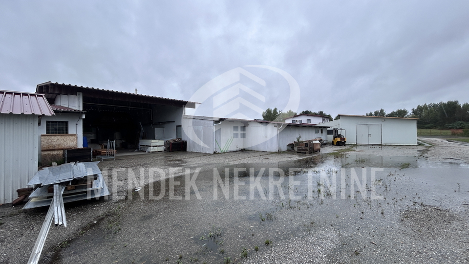 Commercial Property, 2231 m2, For Rent, Trnovec