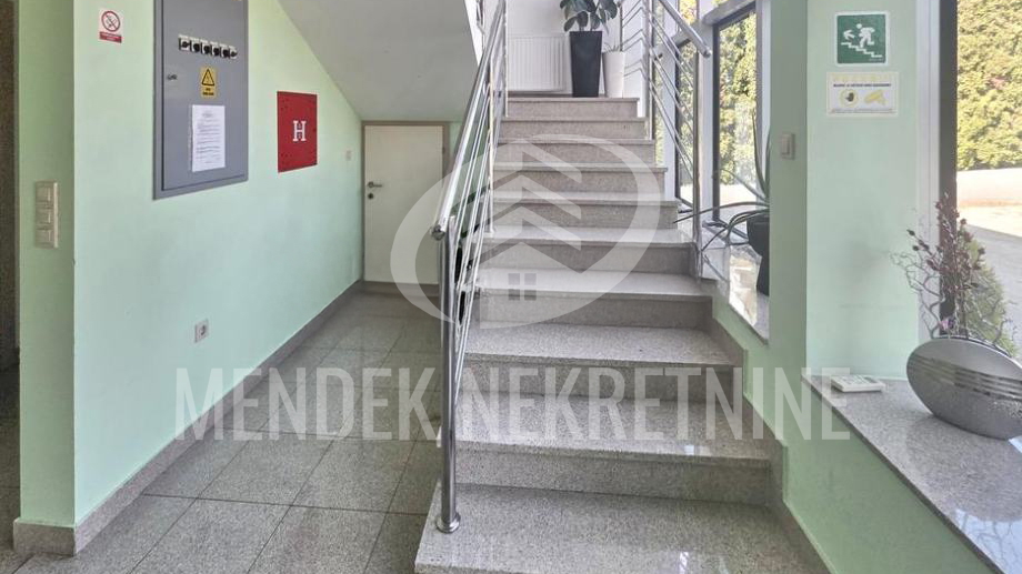 Commercial Property&comma; 520 m2&comma; For Sale&comma; Sveti Ivan Zelina - &Ccaron;re&ccaron;an