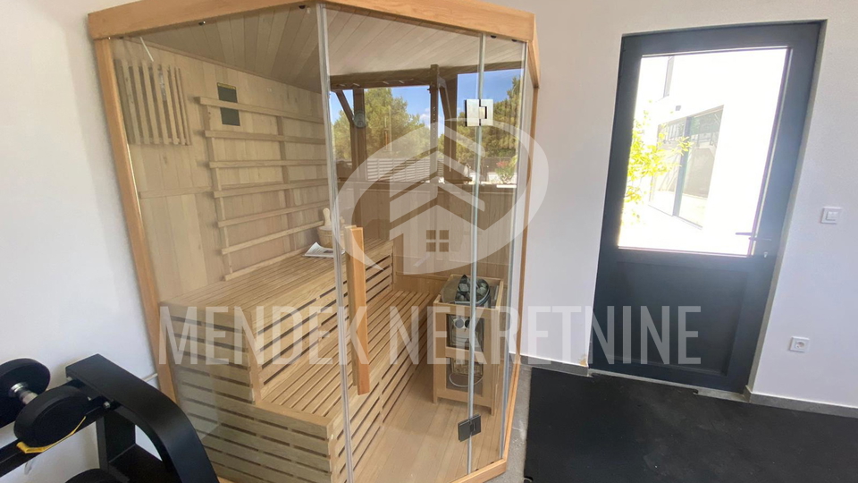 House&comma; 237 m2&comma; For Sale&comma; &Scaron;olta - Roga&ccaron;