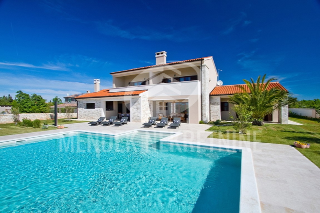 Haus, 400 m2, Verkauf, Svetvinčenat - Juršići