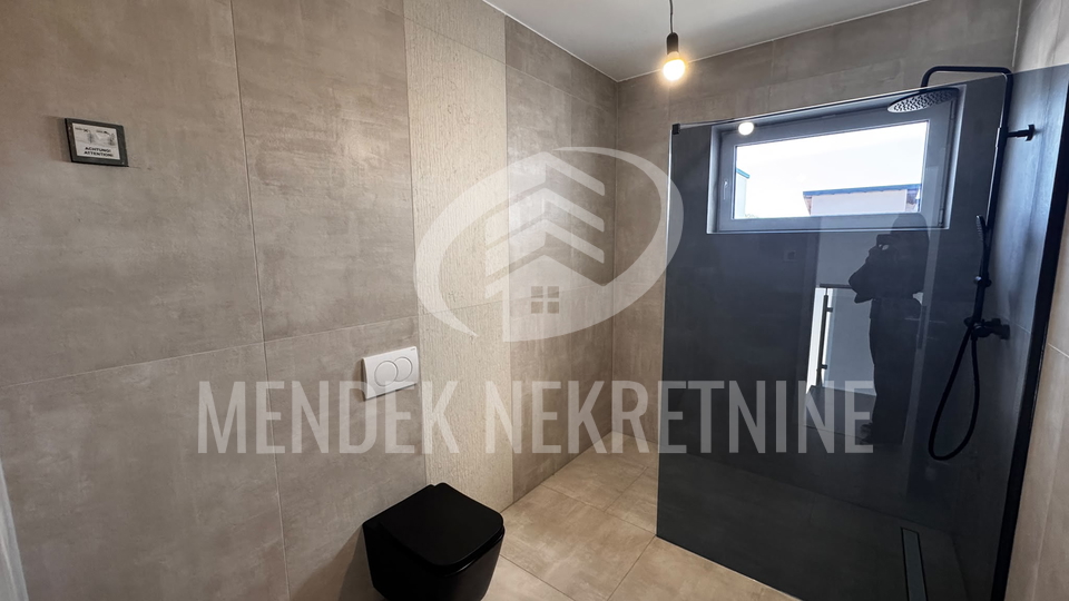 Moderna ku&cacute;a u nizu &lpar;SJ 01&rpar;&comma; Prelog