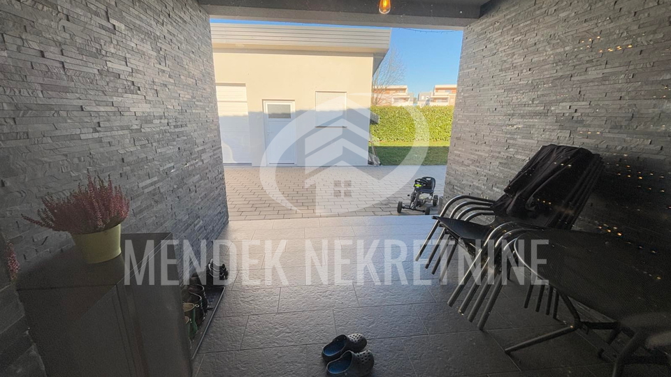 House, 146 m2, For Sale, Varaždin - Hallers
