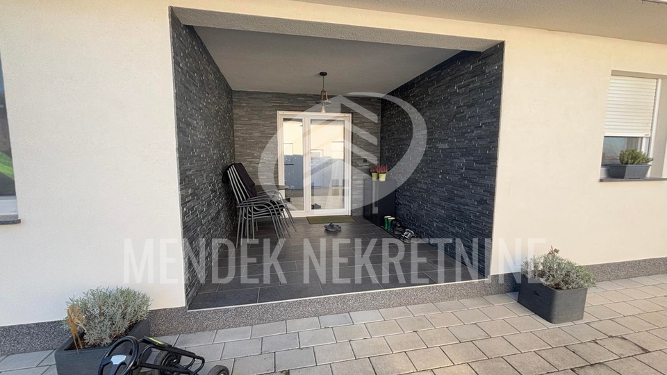 House, 146 m2, For Sale, Varaždin - Hallers