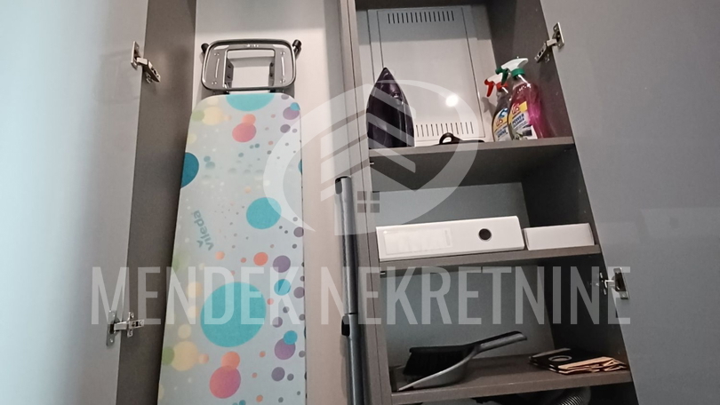 STAN U NOVOGRADNJI &plus; PARKING U GARA&Zcaron;I &plus; SPREMI&Scaron;TE