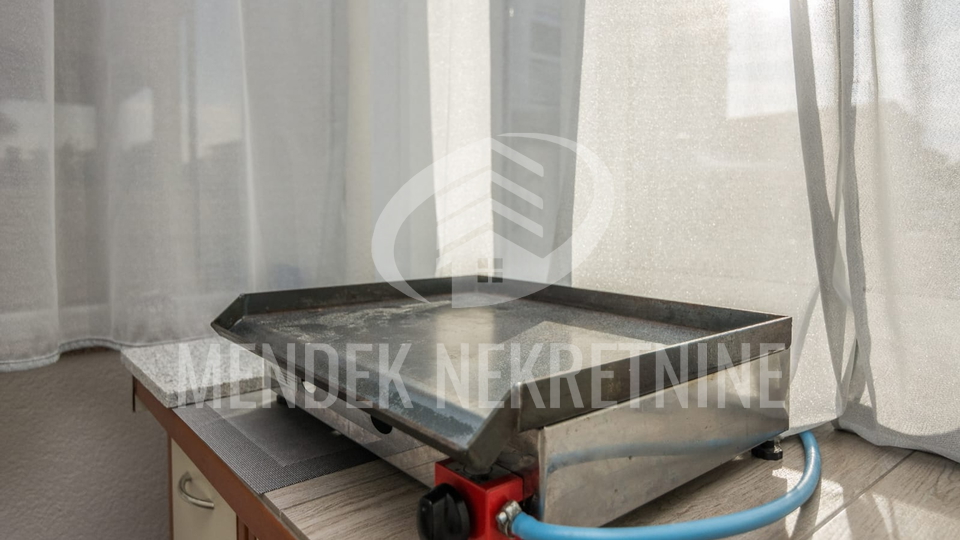 80 m od mora!! 3 apartmana, ukupno 112 m2, Vir, Prodaja