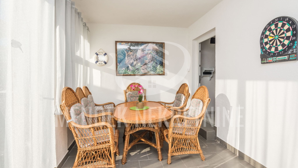 80 m od mora!! 3 apartmana, ukupno 112 m2, Vir, Prodaja