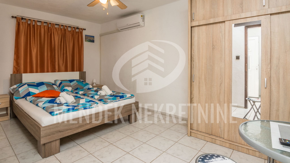 80 m od mora!! 3 apartmana, ukupno 112 m2, Vir, Prodaja