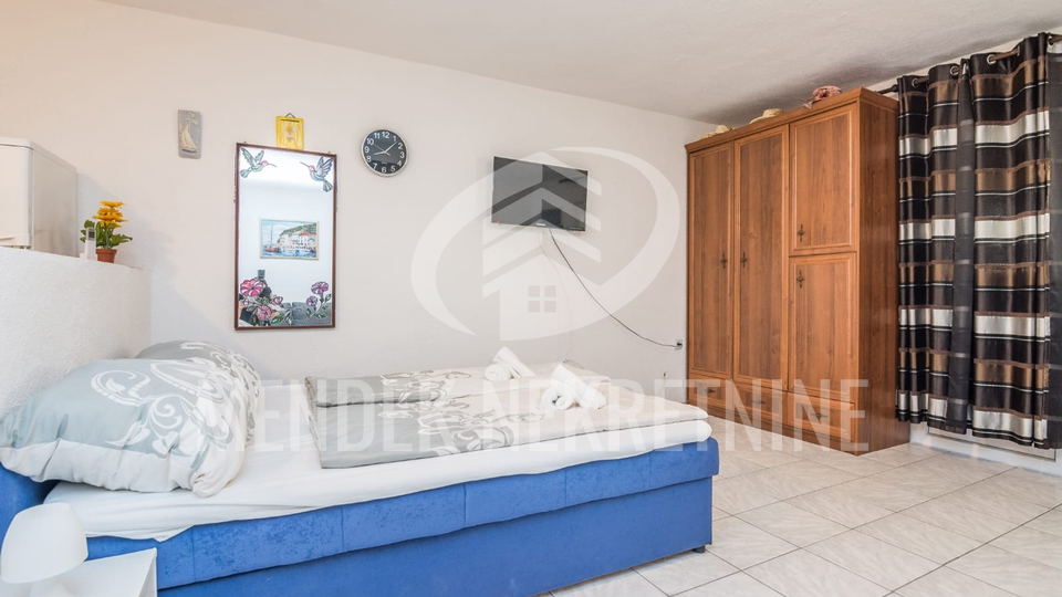 80 m od mora!! 3 apartmana, ukupno 112 m2, Vir, Prodaja