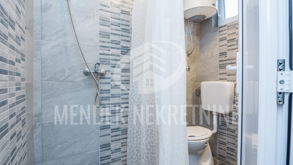 80 m od mora!! 3 apartmana, ukupno 112 m2, Vir, Prodaja