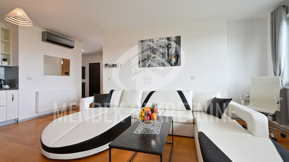 Moderan 2-sobni stan s lo&dstrok;om 60 m2&comma; Vara&zcaron;din&comma; prodaja