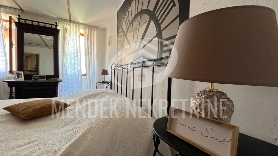 Jedinstvena i rijetka nekretnina u srcu Motovuna &ndash; kamena ku&cacute;a 114 m&sup2; na 3 eta&zcaron;e