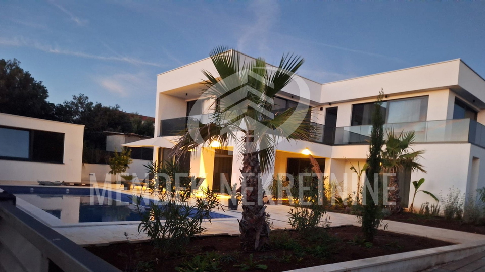 House&comma; 237 m2&comma; For Sale&comma; &Scaron;olta - Roga&ccaron;