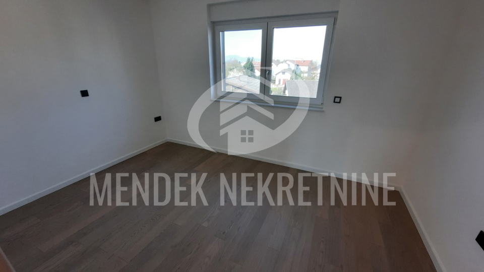 Commercial Property, 226 m2, For Sale, Varaždin - Bronx