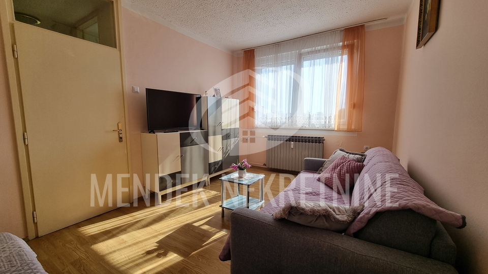 Apartment&comma; 36 m2&comma; For Sale&comma; Vara&zcaron;din - Centar